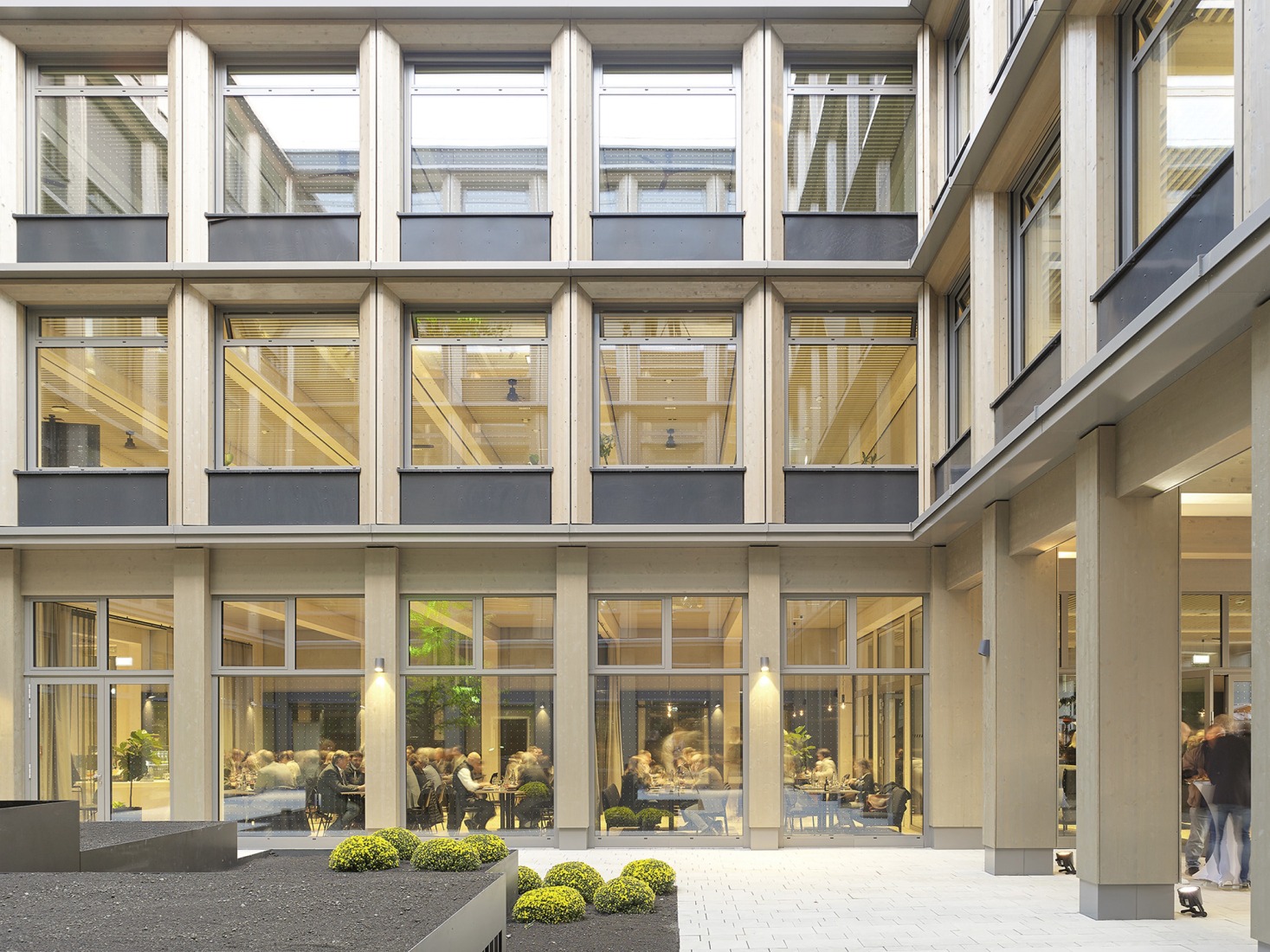 "ZERO." by RIEHLE KOETH. Photograph by Achim Birnbaum.