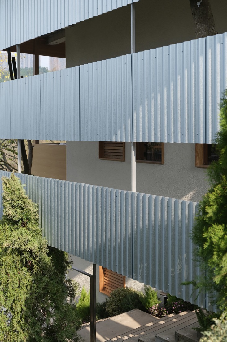 Cocina Familiar Italiana LAGO por vari architects. Fotografía por Zhu Wenqiao.