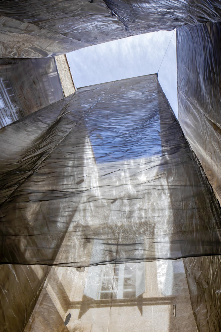 «Liminalidad en movimiento: a medida que los límites comienzan a desdibujarse» por Yurica Design & Architecture. Fotografía por Mathis Espagne / PhotoArchitecture (Fotógrafo oficial de FAV).