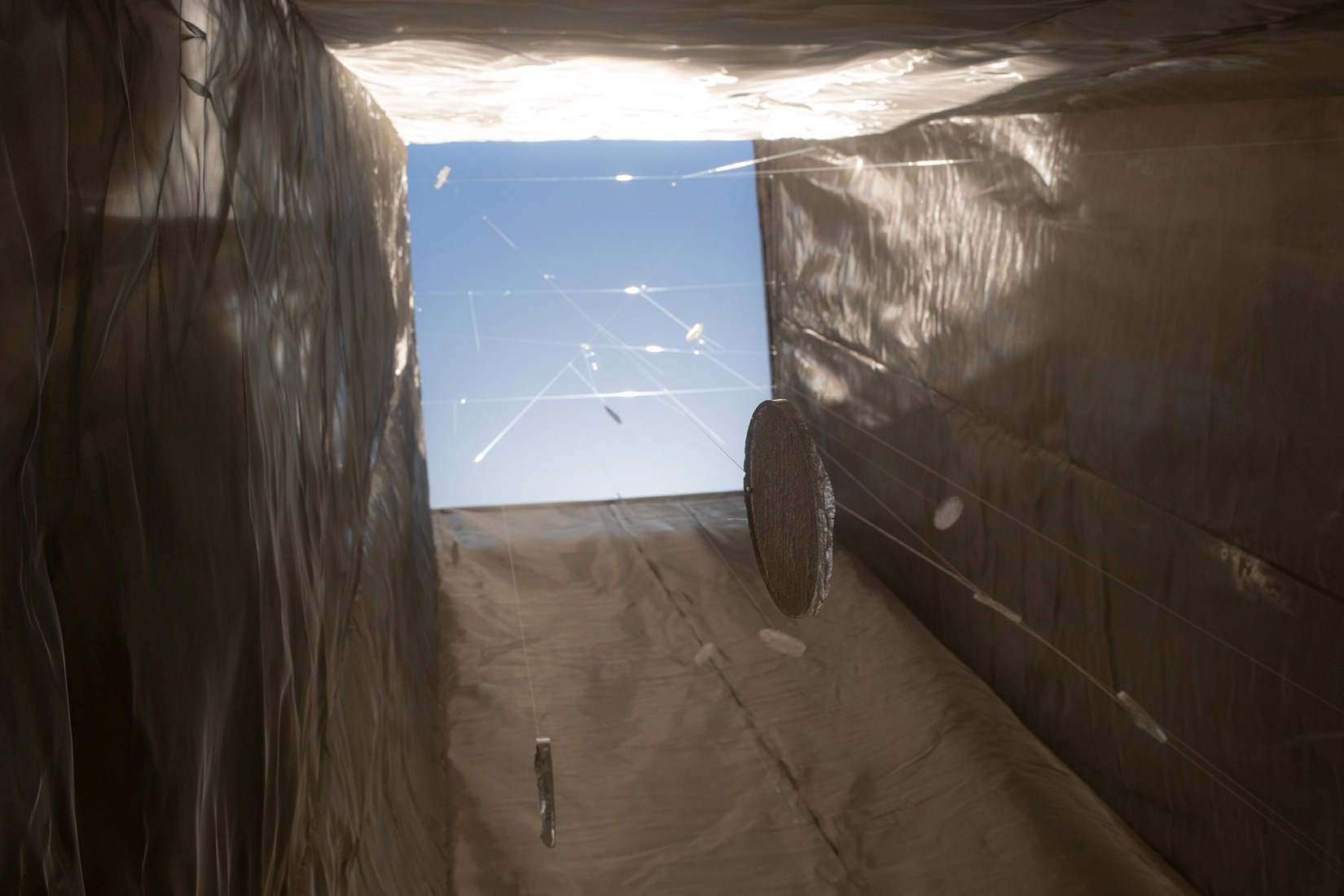 «Liminalidad en movimiento: a medida que los límites comienzan a desdibujarse» por Yurica Design & Architecture. Fotografía por Mathis Espagne / PhotoArchitecture (Fotógrafo oficial de FAV).