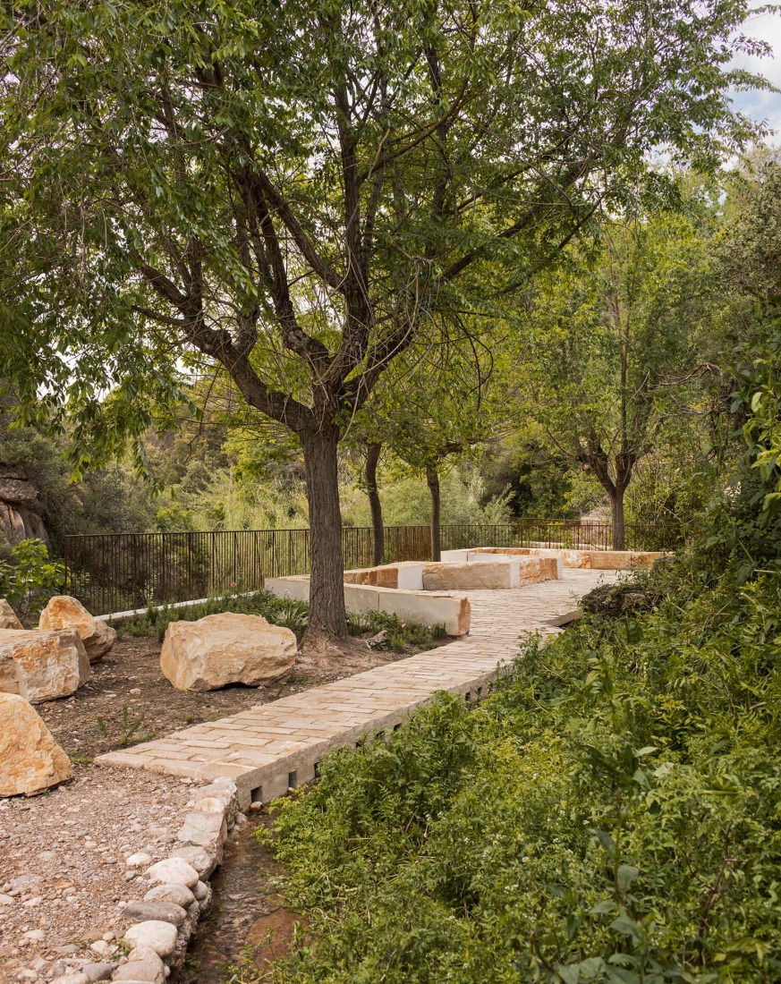 The Springs of Rellinars by 08014. Photograph by Pol Viladoms.