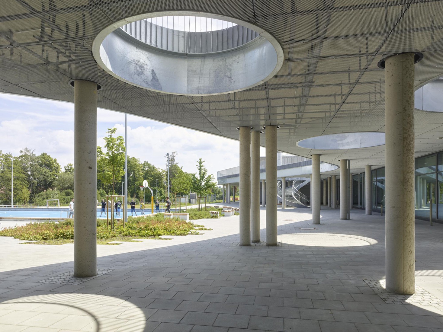 "Staatliche Realschule Kemnath" by ALN + Gutiérrez-delaFuente. Photograph by Roland Halbe.