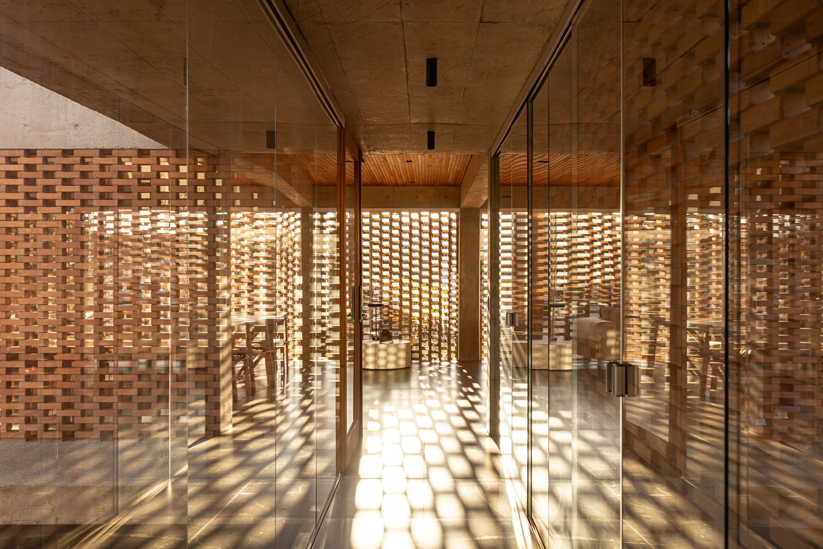 Tupin House by BLOCO Arquitetos. Photograph by Joana França.