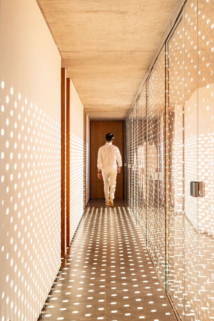 Tupin House by BLOCO Arquitetos. Photograph by Joana França.