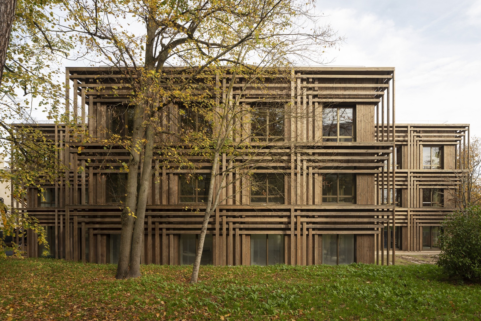 IXCAMPUS by Baumschlager Eberle Architekten + SAME. Photograph by Cyrille Weiner.