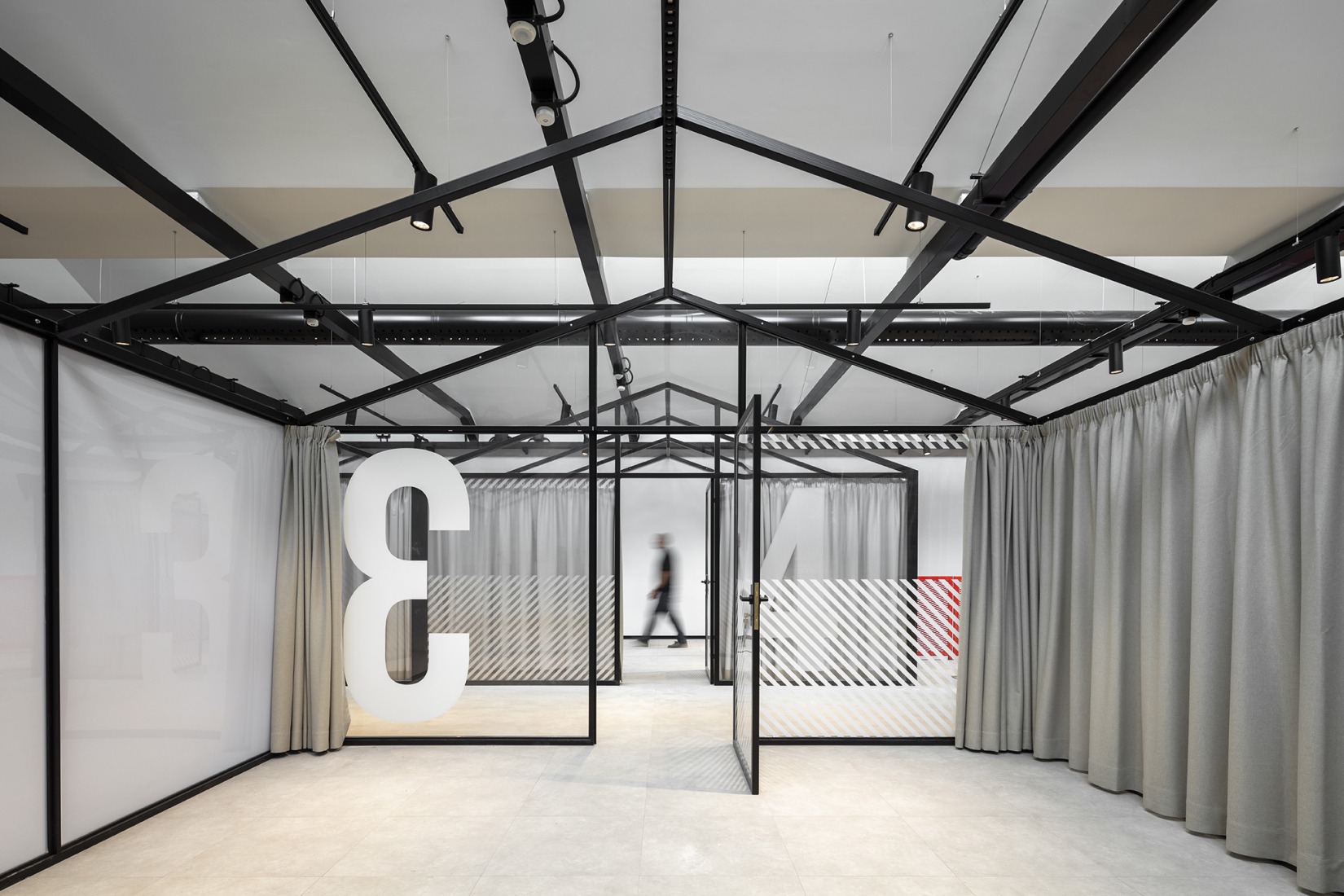 «Recupero Ex Arrigoni» por COTTA SOLOMITA Architetti Pianificatori. Fotografía por Fabio Mantovani.