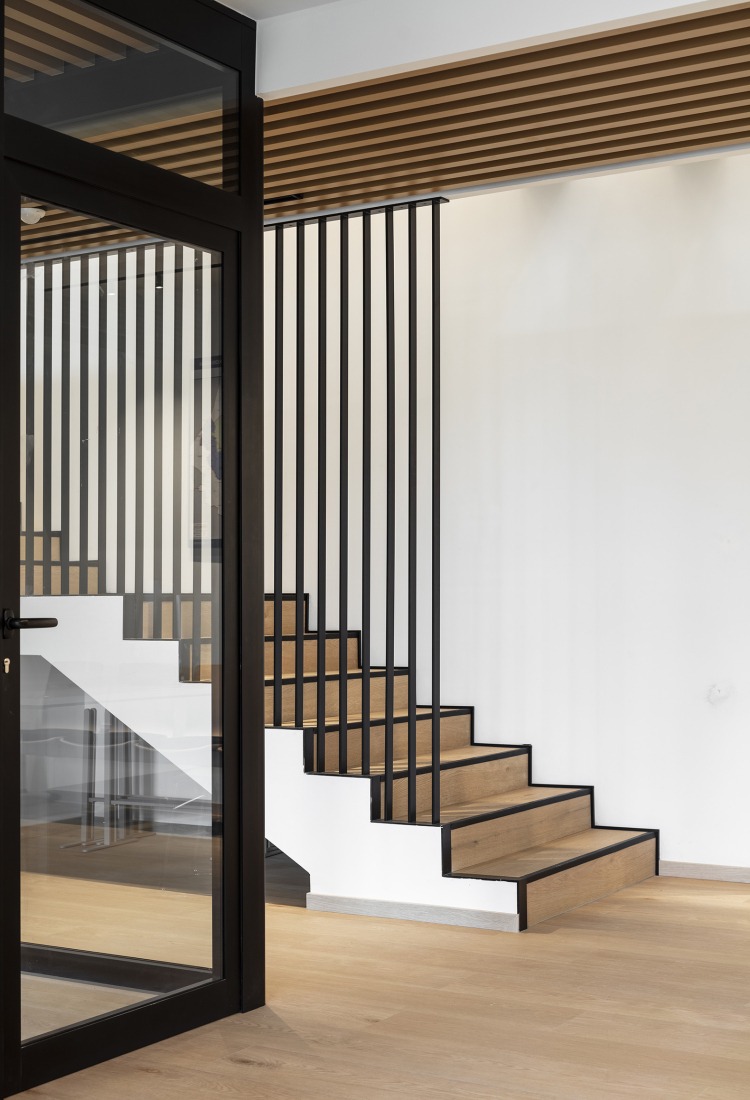 «Recupero Ex Arrigoni» por COTTA SOLOMITA Architetti Pianificatori. Fotografía por Fabio Mantovani.