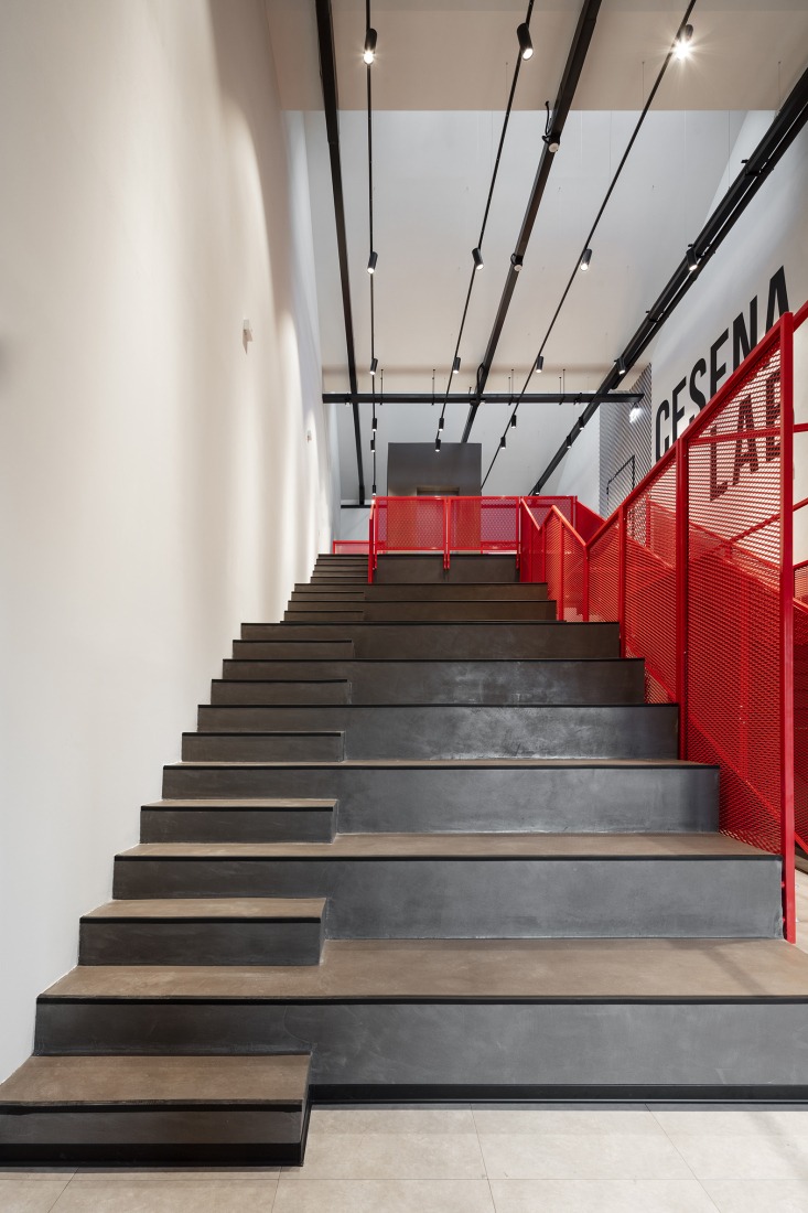 «Recupero Ex Arrigoni» por COTTA SOLOMITA Architetti Pianificatori. Fotografía por Fabio Mantovani.