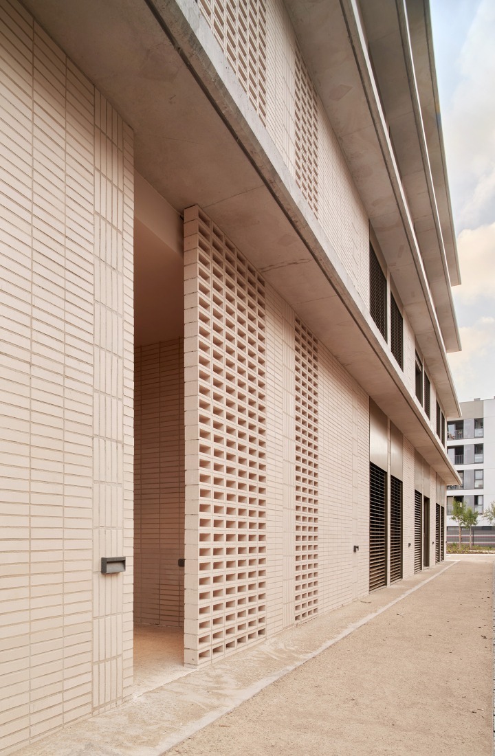 Josefa Puigpelat "Teresina" Residence by Coll-Leclerc. Photograph by José Hevia.