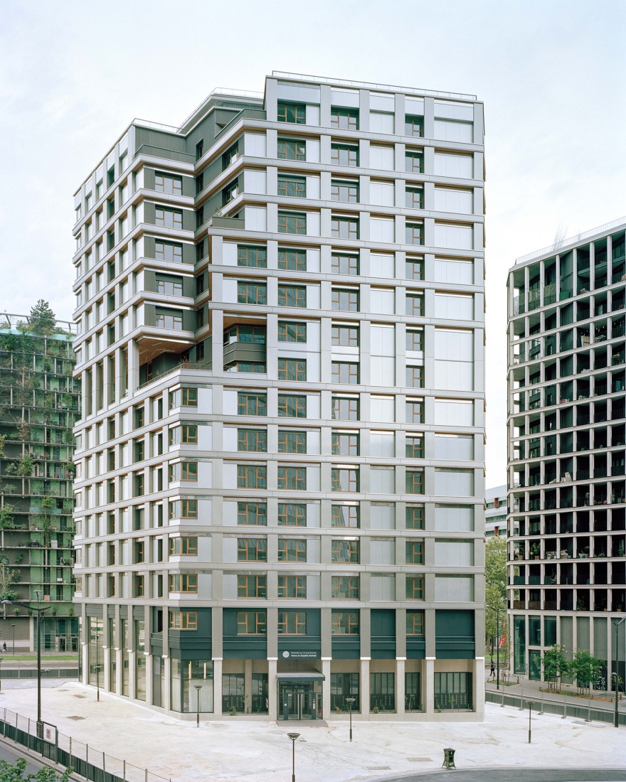 "La Tour Commune" by Vincent Lavergne + Atelier WOA. Photograph by Séverin Malaud.