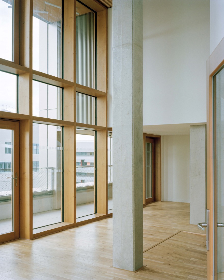 "La Tour Commune" by Vincent Lavergne + Atelier WOA. Photograph by Séverin Malaud.