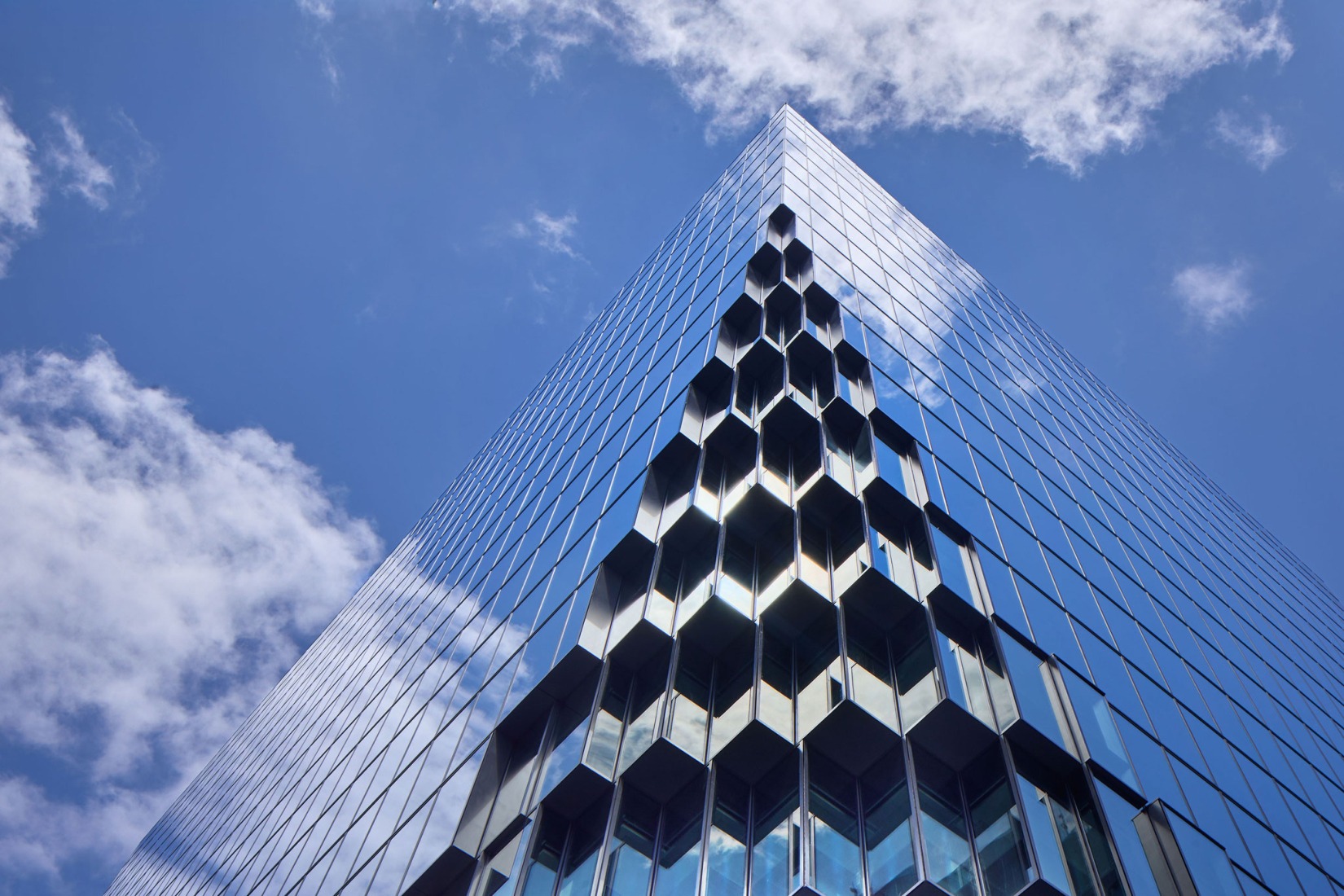 Tenjin Business Center II by OMA. Photograph by Tomoyuki Kusunose.
