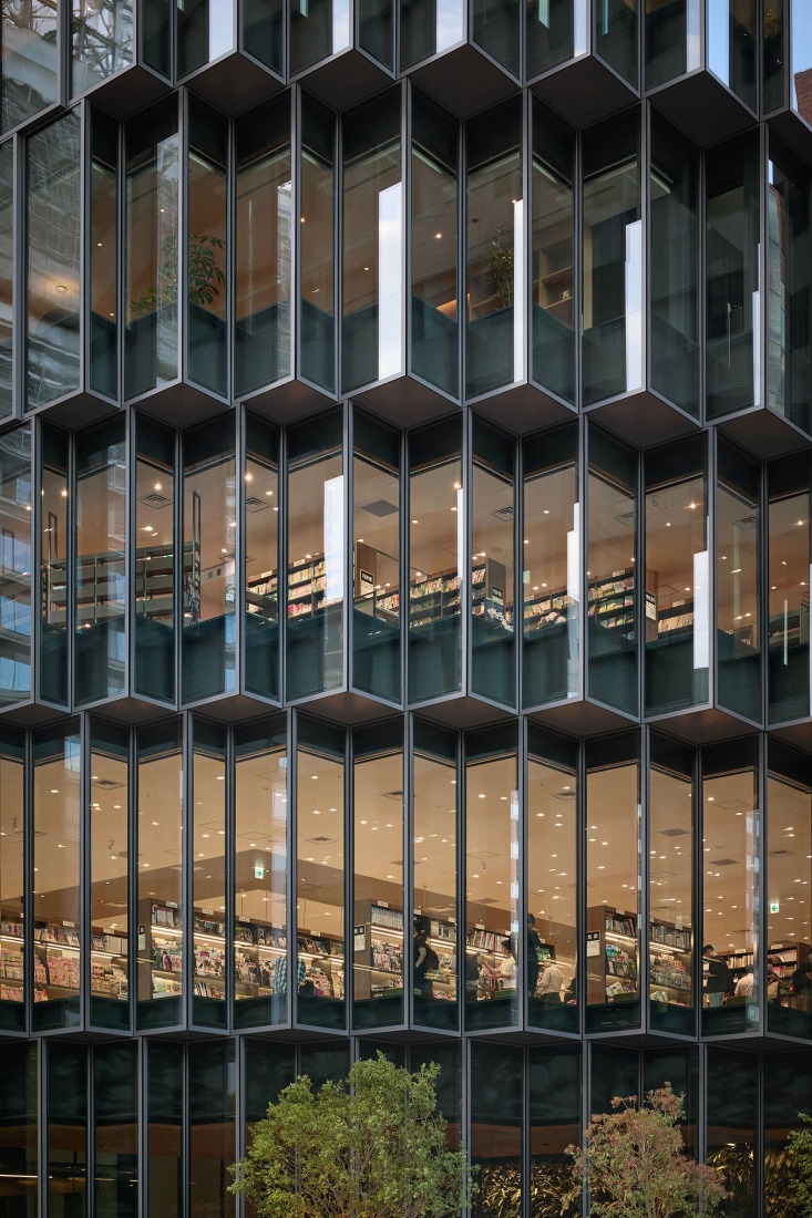 Tenjin Business Center II by OMA. Photograph by Tomoyuki Kusunose.