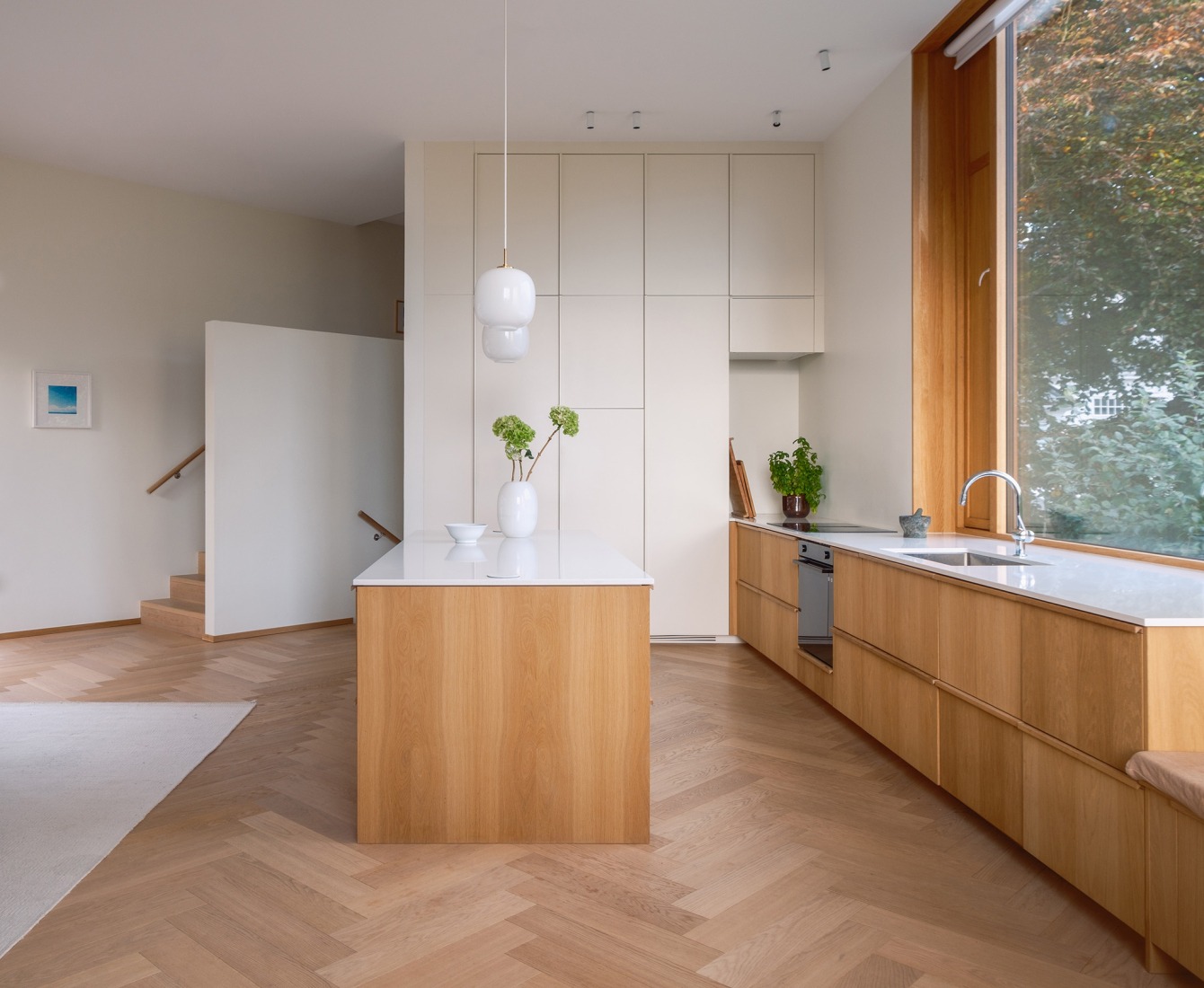 Villa Ris por R21 Arkitekter. Fotografía por Ruben Ratkusic.