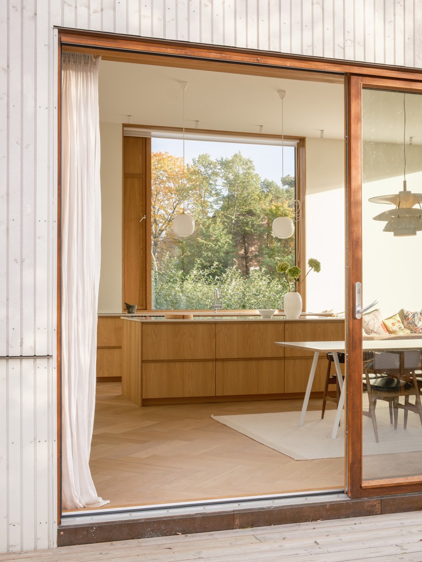 Villa Ris por R21 Arkitekter. Fotografía por Ruben Ratkusic.