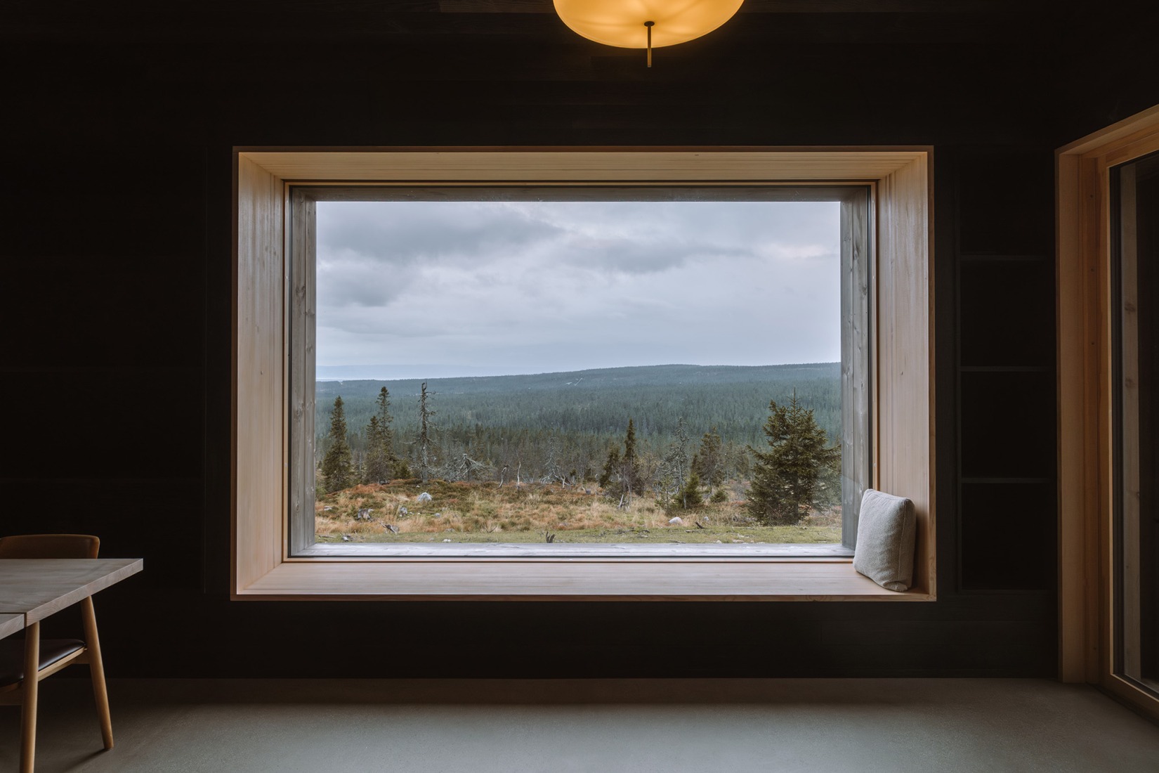 Cabaña Budor por R21. Fotografía por Ruben Ratkusic.
