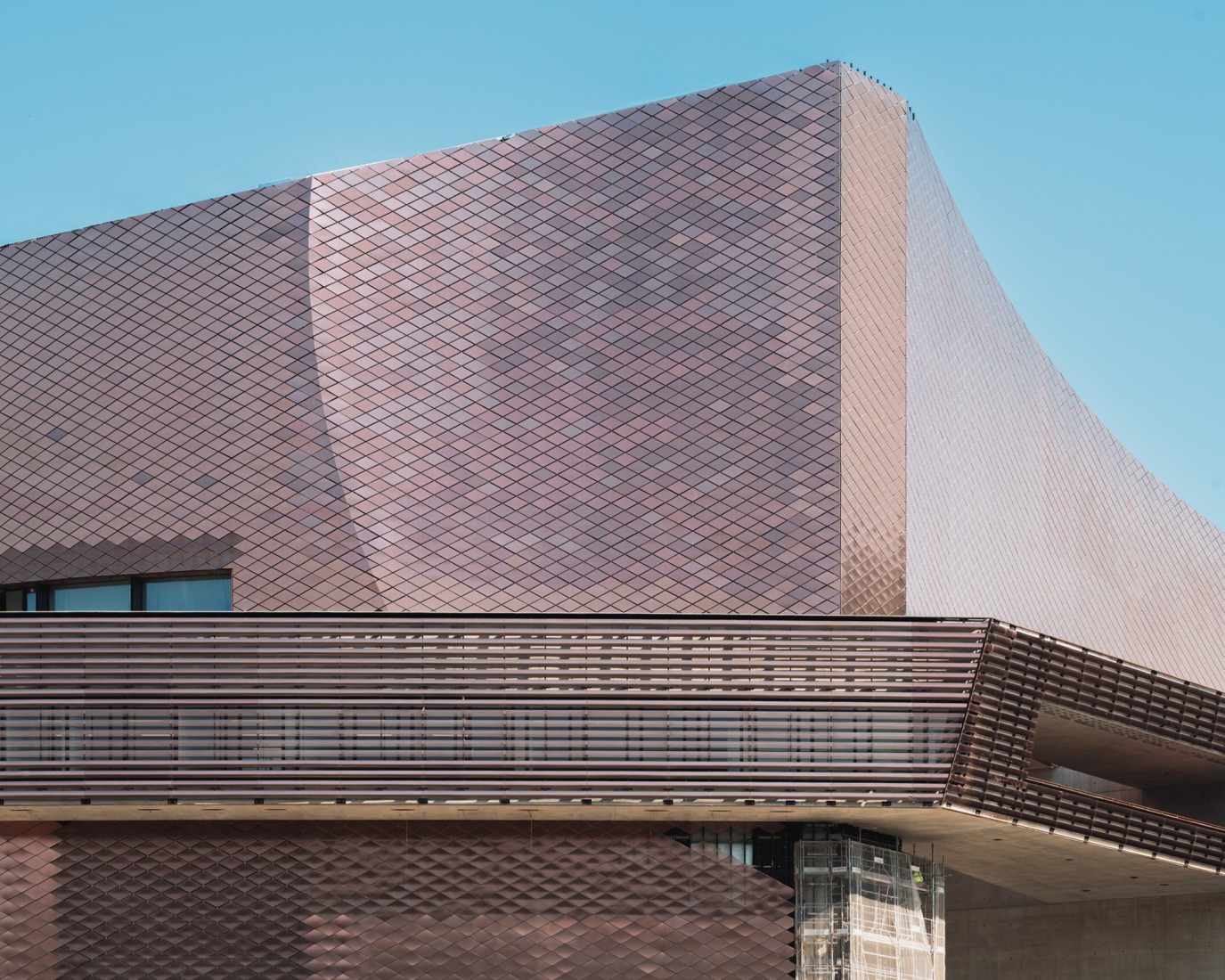 Le Large – Pointe des Arts Art Center – Seguin Island by RCR Arquitectes + CALQ Architects. Photograph by Nicolas Trouillard.