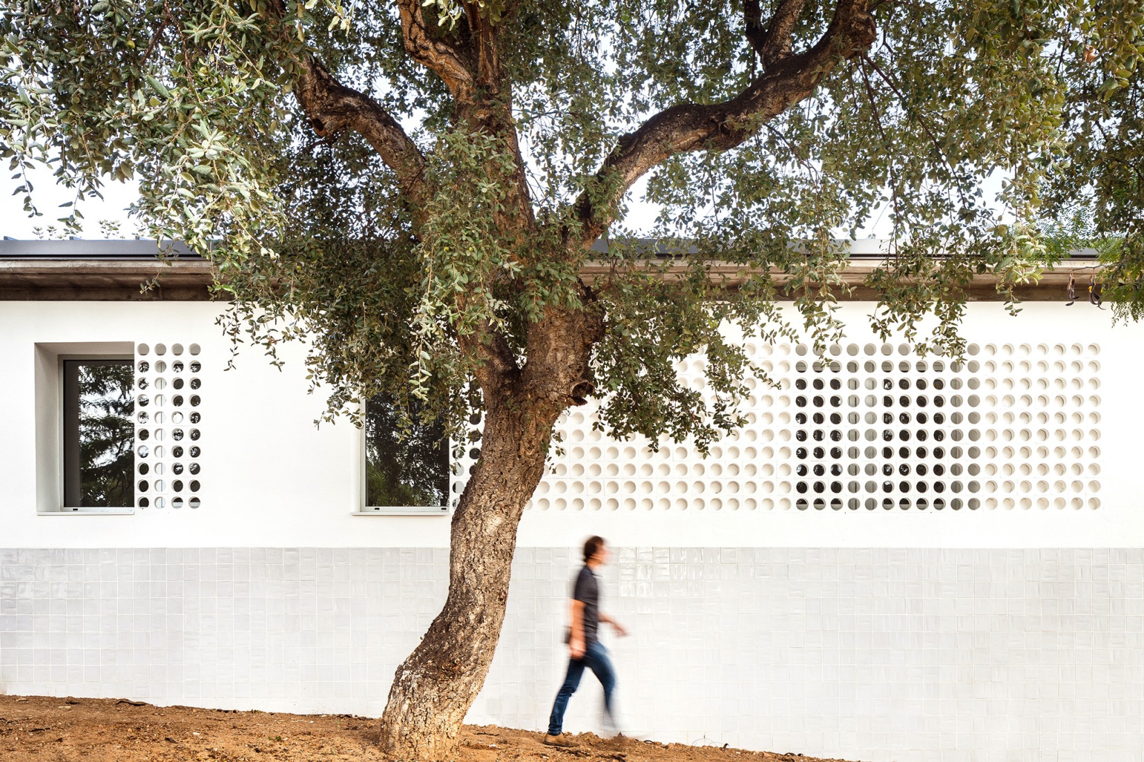 La Sauleda Social Center by Sarquella Torres + Marc Riera. Photograph by Joan Guillamat. La Sauleda Social Center by Sarquella Torres + Marc Riera.