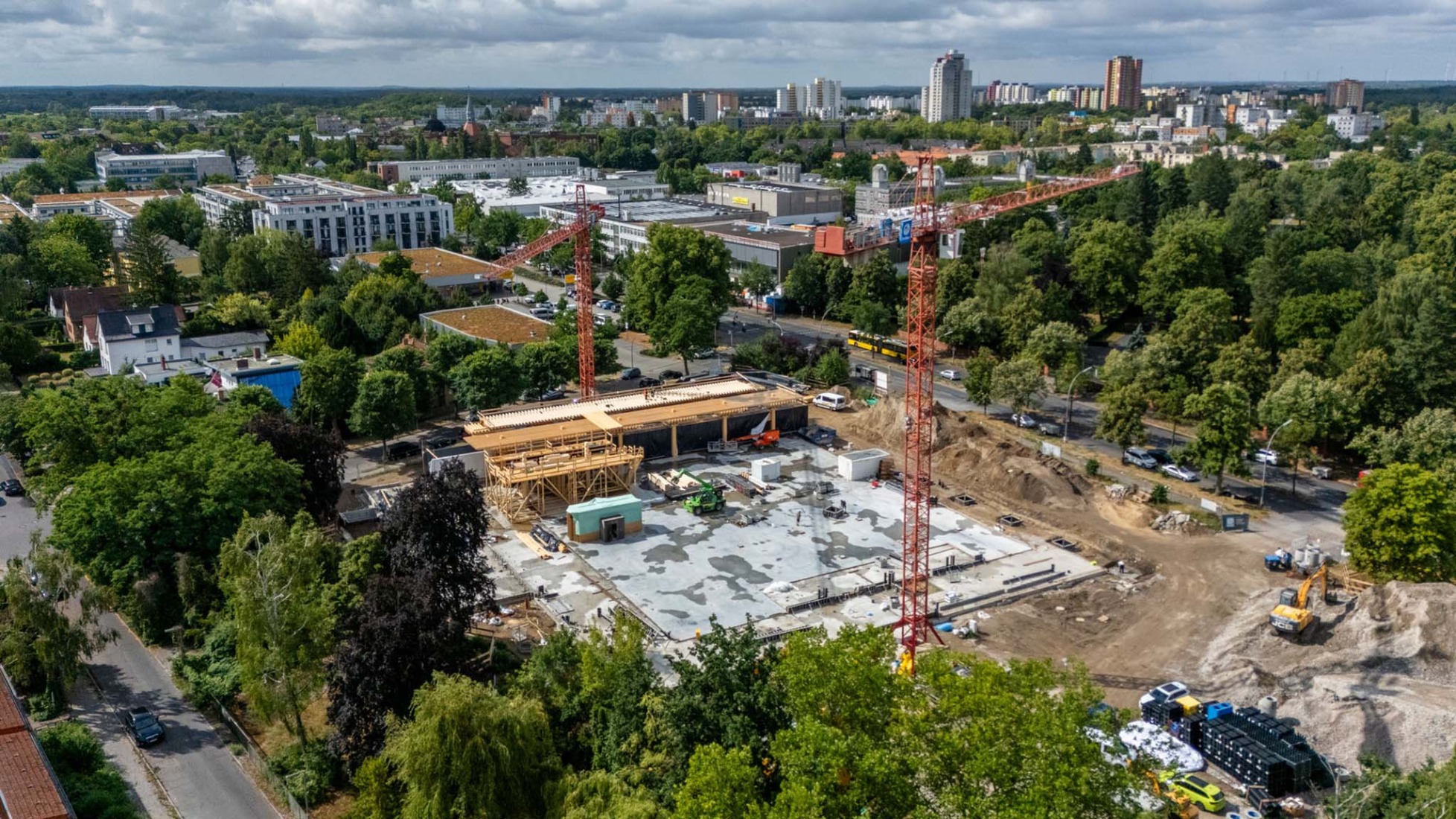 Construction process. REWE Green Farming Berlin by ACME. Photograph by Christoph Große.