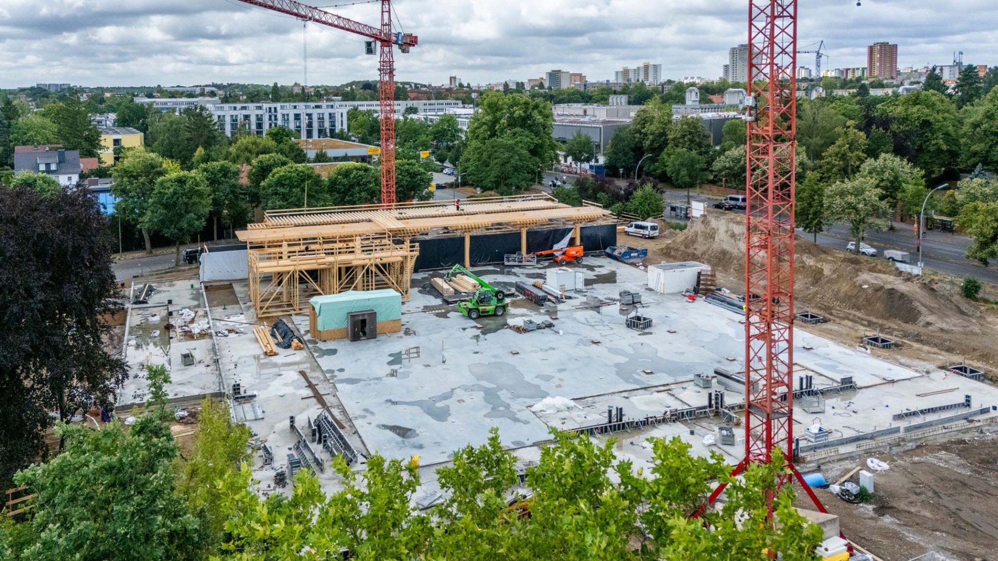 Construction process. REWE Green Farming Berlin by ACME. Photograph by Christoph Große.