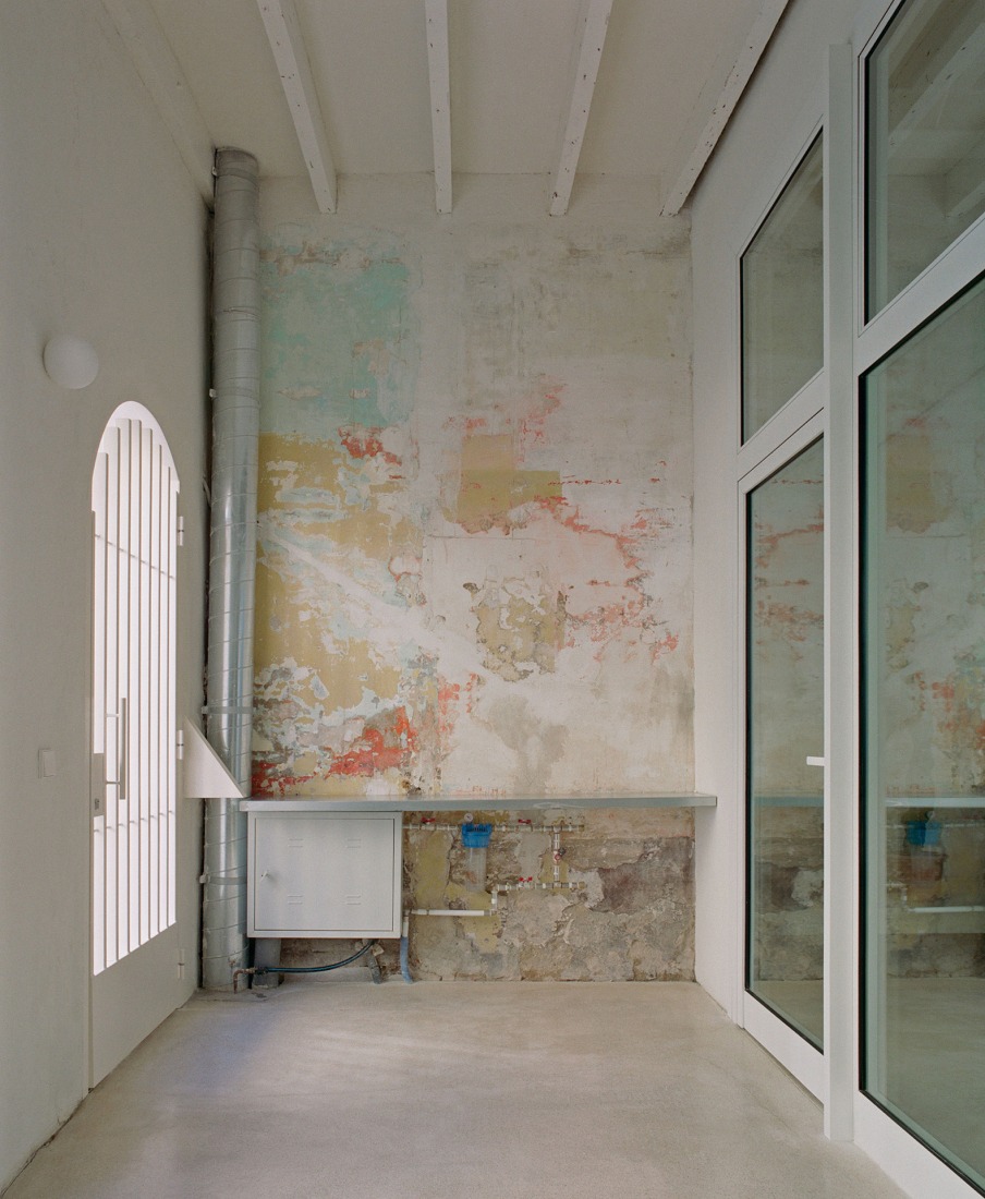 Villa V by Aramé Studio. Photograph by Bani Del Rio.