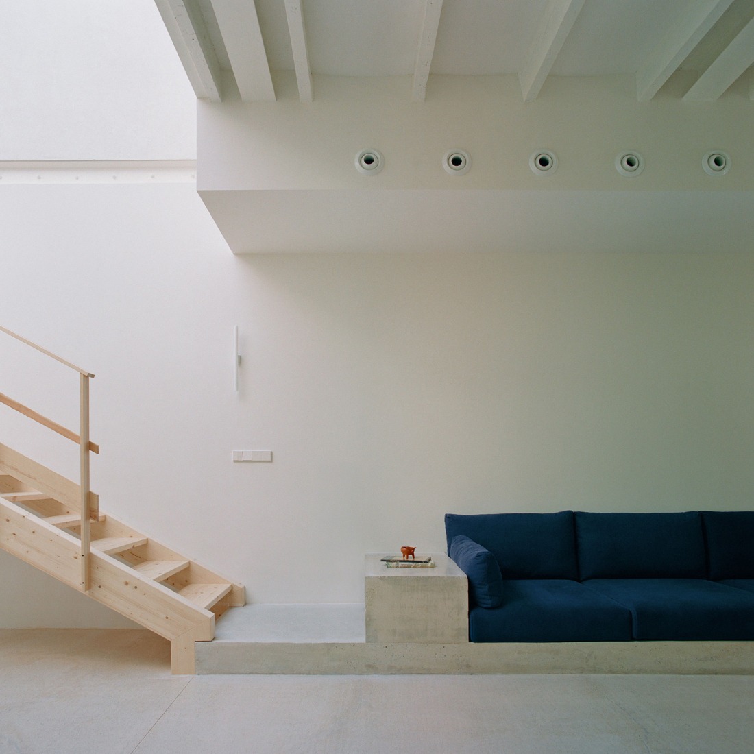 Villa V by Aramé Studio. Photograph by Bani Del Rio.
