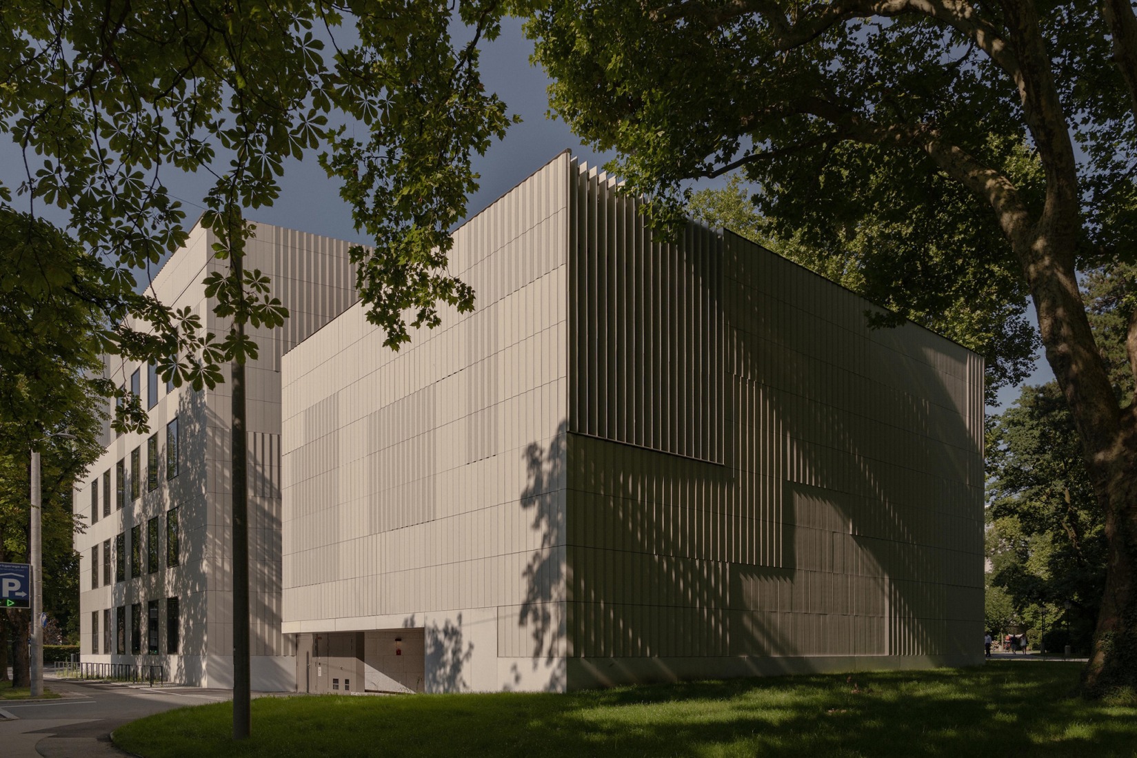 Mozarteum University at the Kurgarten (UMAK) by Berger+Parkkinen. Photograph by Ana Barros.
