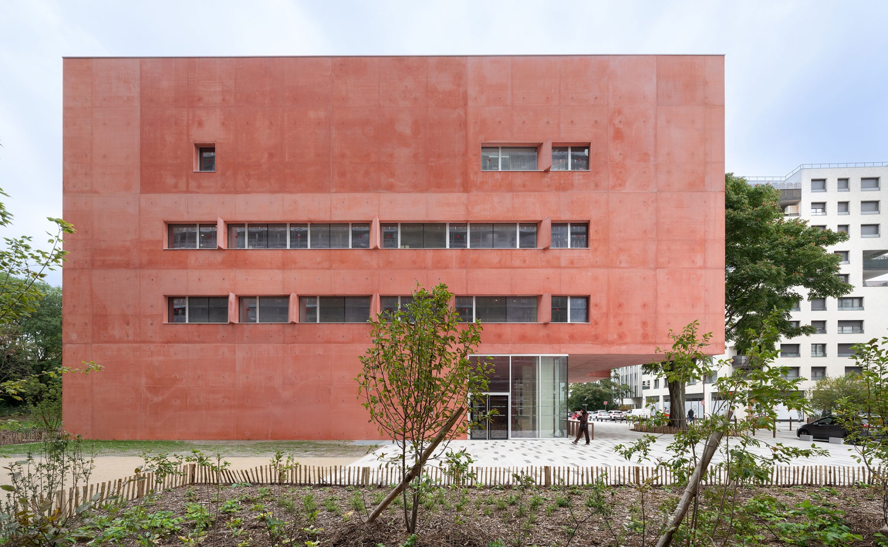 Dance, Music and Theatre Conservatoire by Dominique Coulon & associés. Photograph by Eugeni Pons.