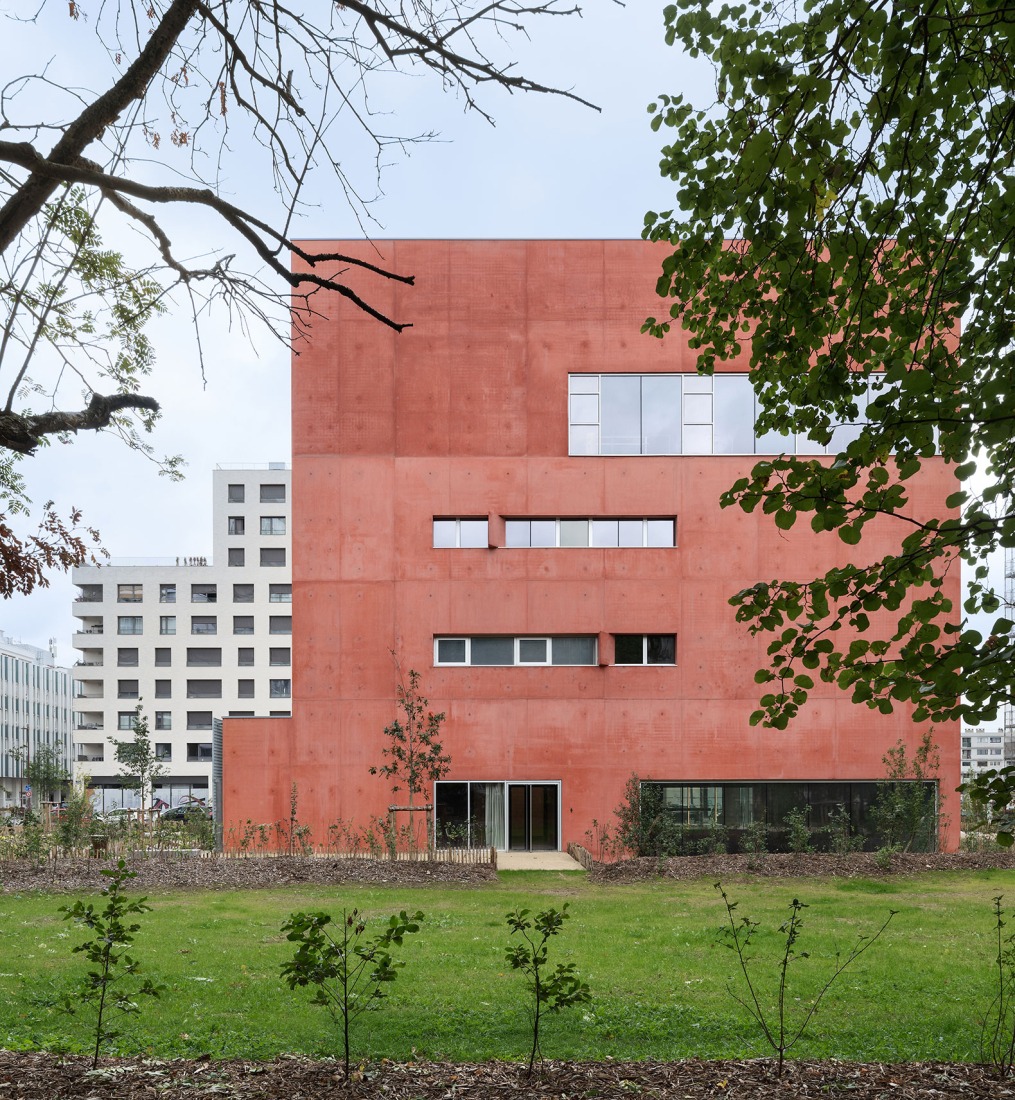 Dance, Music and Theatre Conservatoire by Dominique Coulon & associés. Photograph by Eugeni Pons.