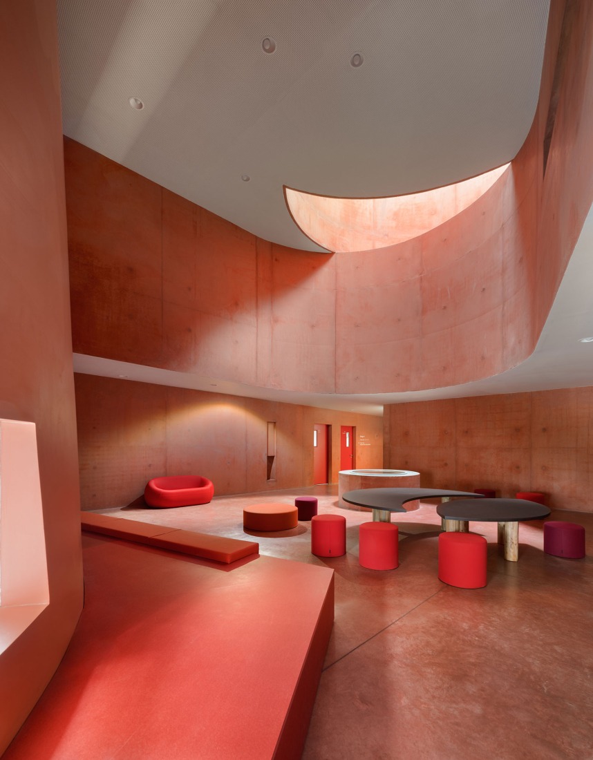 Dance, Music and Theatre Conservatoire by Dominique Coulon & associés. Photograph by Eugeni Pons.