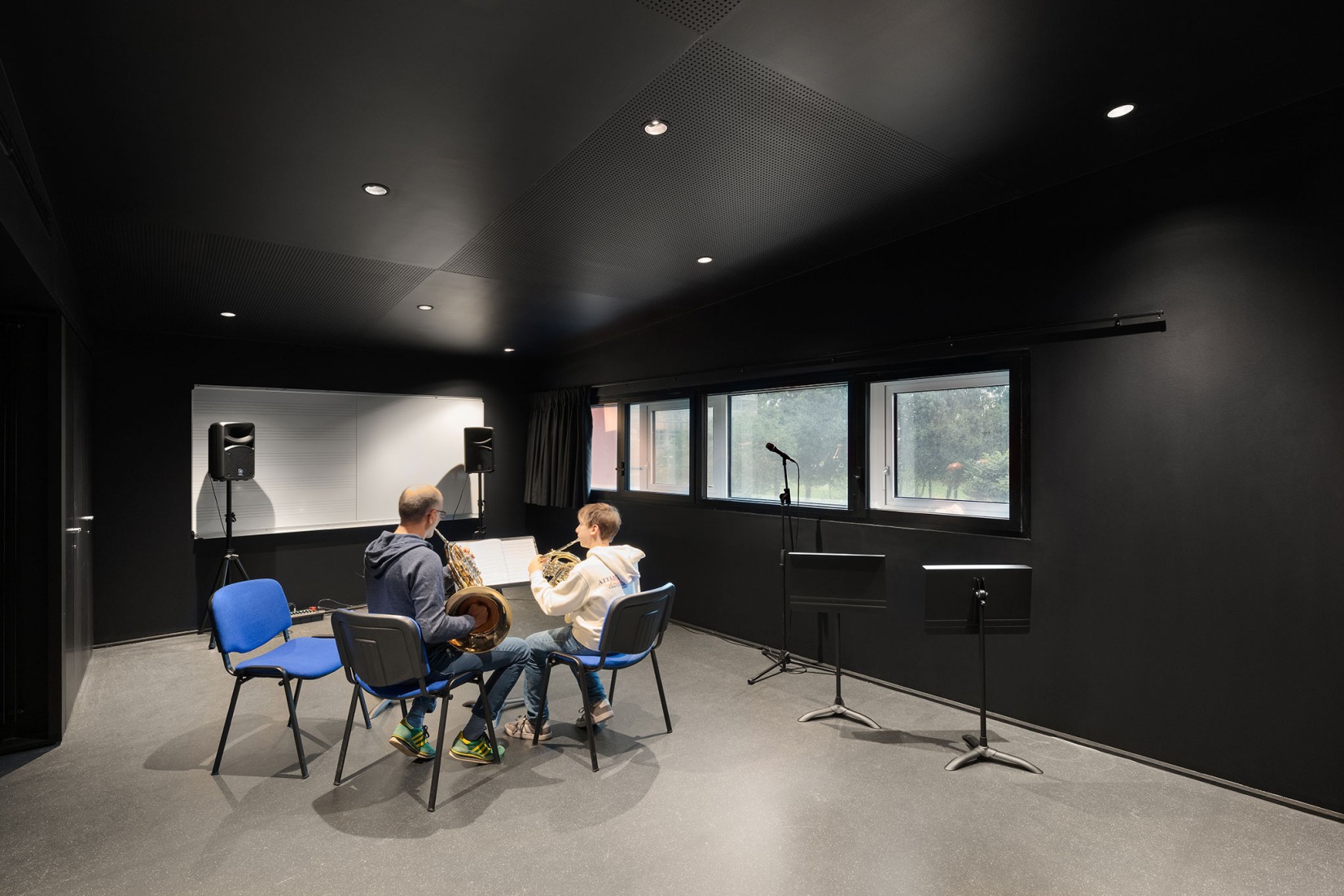Dance, Music and Theatre Conservatoire by Dominique Coulon & associés. Photograph by Eugeni Pons.