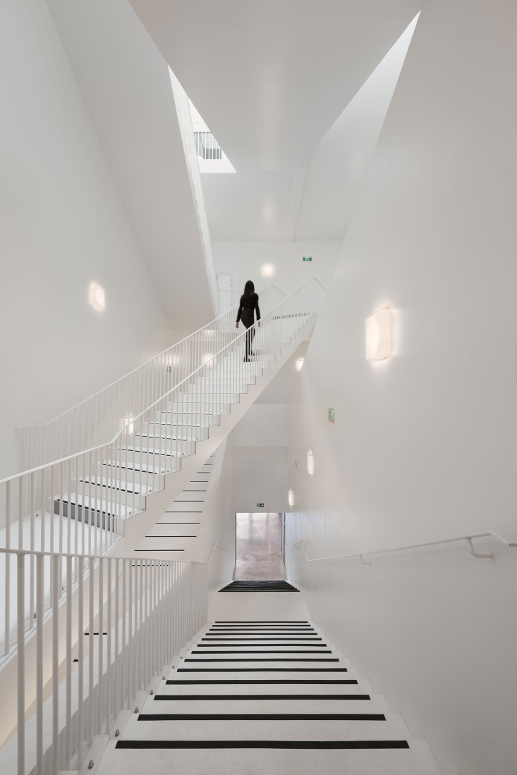 Dance, Music and Theatre Conservatoire by Dominique Coulon & associés. Photograph by Eugeni Pons.
