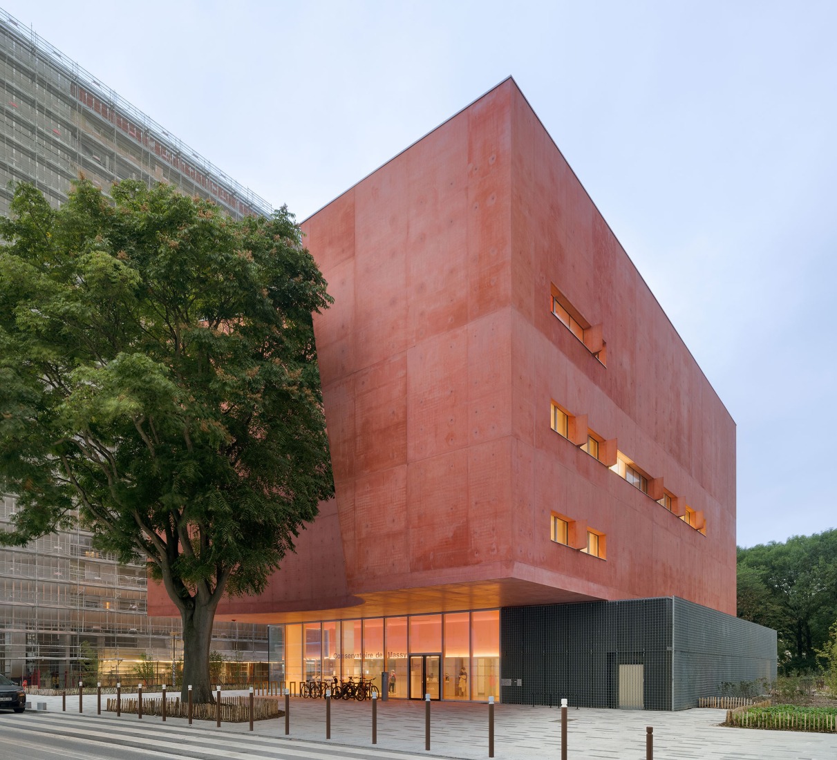 Dance, Music and Theatre Conservatoire by Dominique Coulon & associés. Photograph by Eugeni Pons.