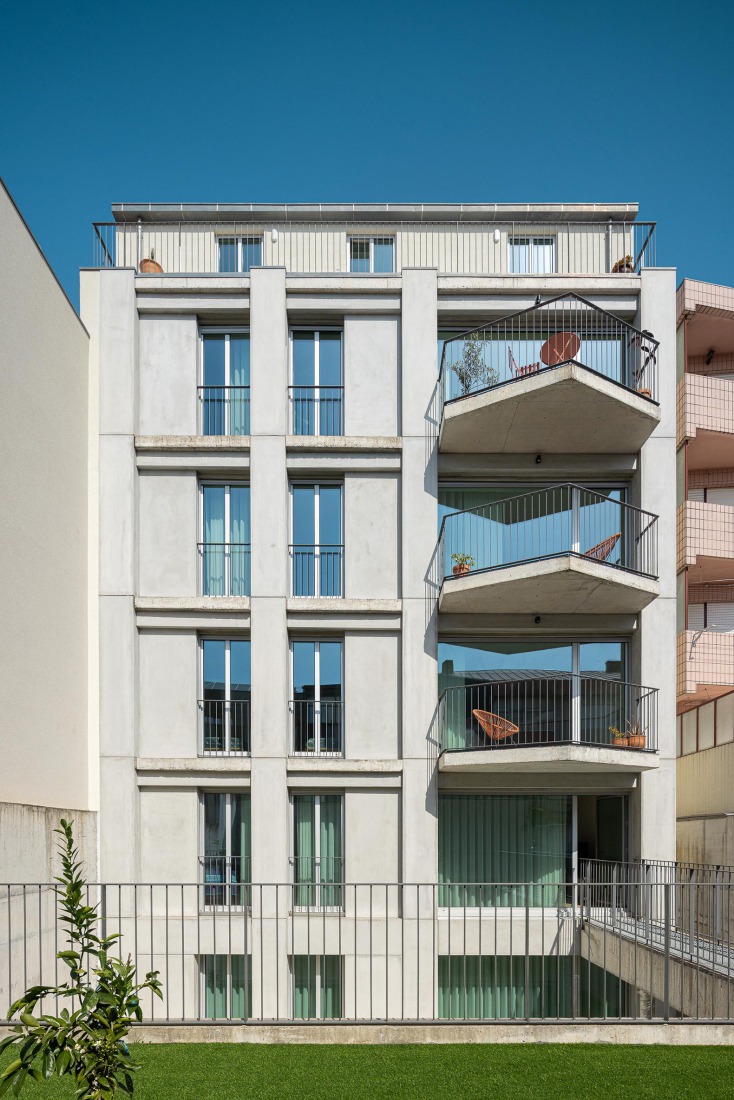 Costa Cabral Building by ENTRETEMPOS + ATA Atelier. Photograph by Ivo Tavares Studio.