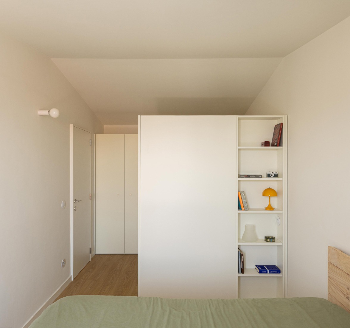 Costa Cabral Building by ENTRETEMPOS + ATA Atelier. Photograph by Ivo Tavares Studio.