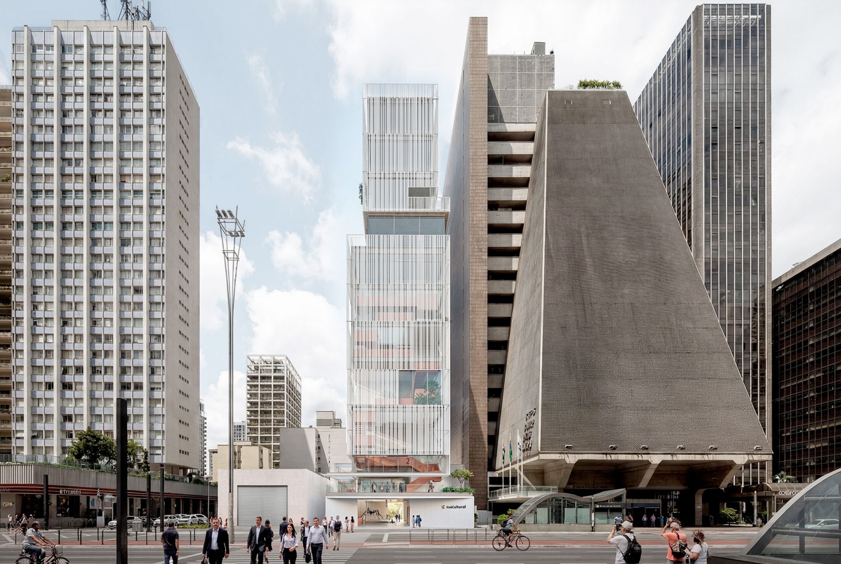 Av. Paulista elevation. New Itaú Cultural headquarters by Estúdio Module.