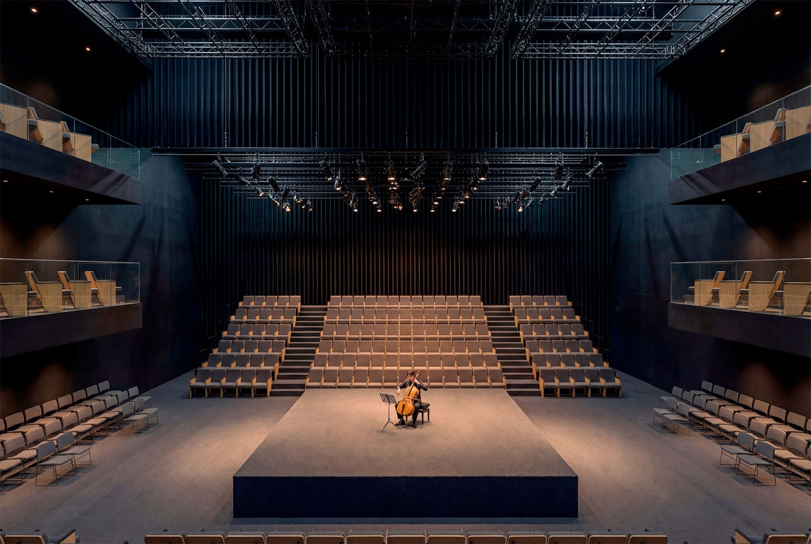 Theater. New Itaú Cultural headquarters by Estúdio Módulo.