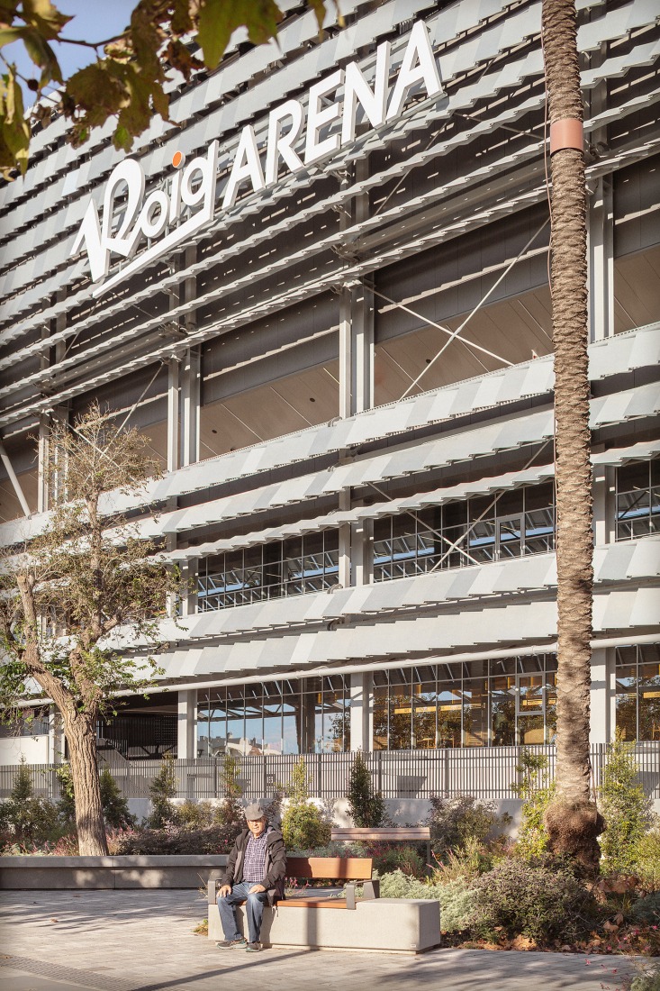 Roig Arena Park by Gustavo Marina Paisajistas. Photograph by Milena Villalba.