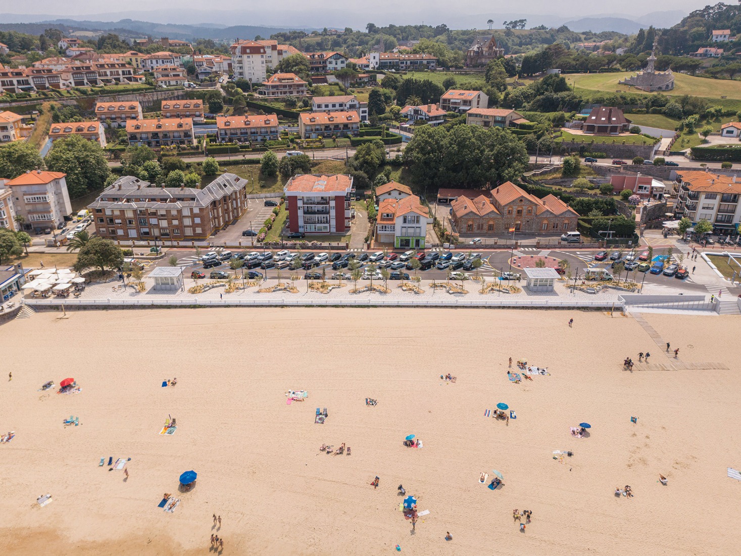 Paseo Marítimo de Comillas por Héctor Navarro + arkhitekton. Fotografía por Imagen Subliminal.