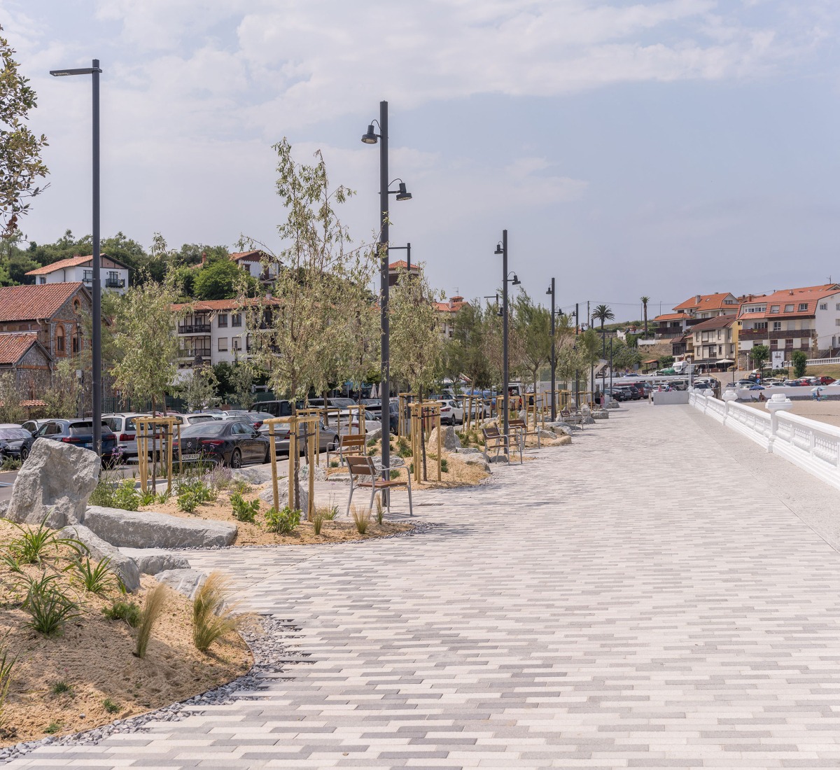 Paseo Marítimo de Comillas por Héctor Navarro + arkhitekton. Fotografía por Imagen Subliminal.
