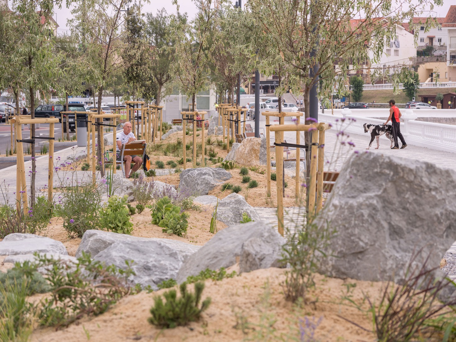 Paseo Marítimo de Comillas por Héctor Navarro + arkhitekton. Fotografía por Imagen Subliminal.