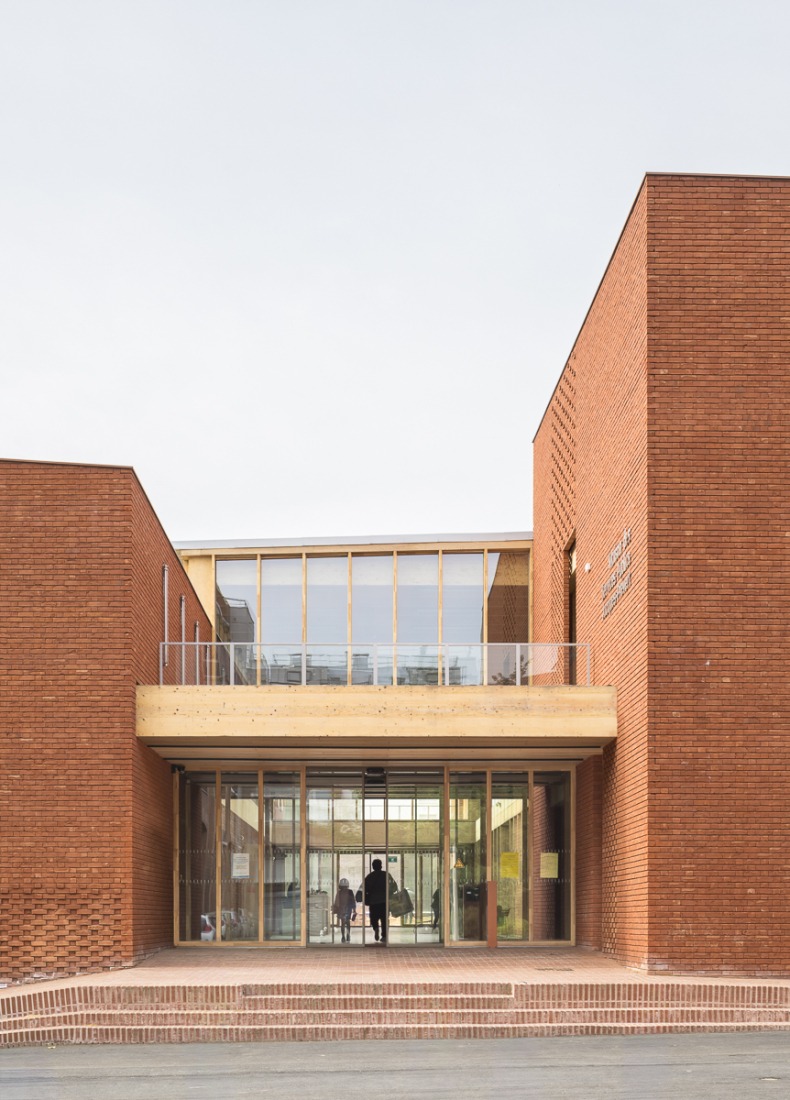 Jacques Prévert Public Services Center by HEMAA. Photograph by Sergio Grazia.