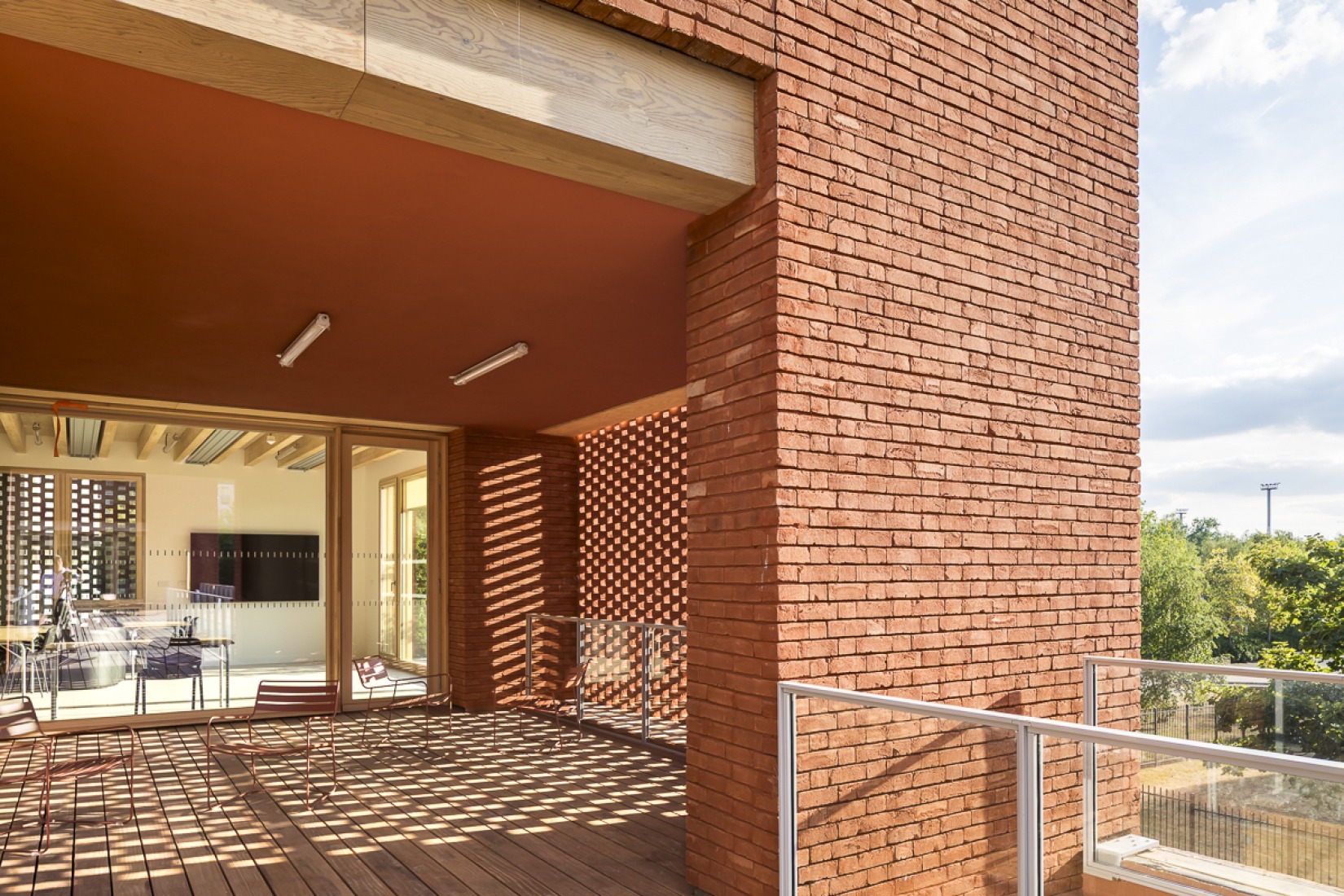 Jacques Prévert Public Services Center by HEMAA. Photograph by Sergio Grazia.