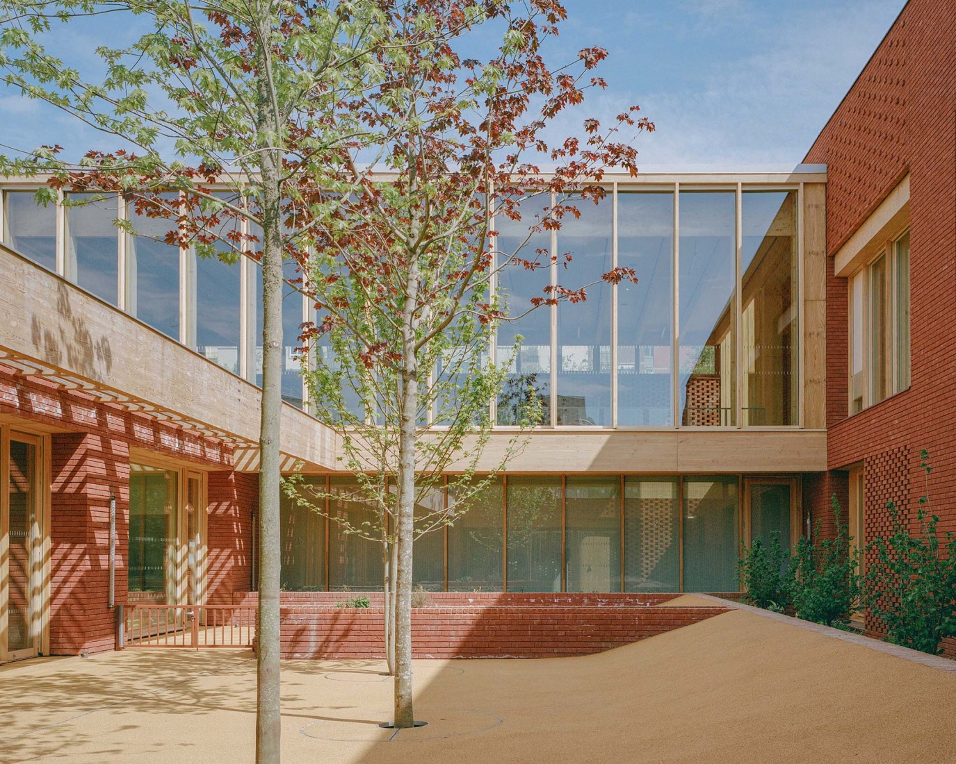 Jacques Prévert Public Services Center by HEMAA. Photograph by Charles Bouchaïb.
