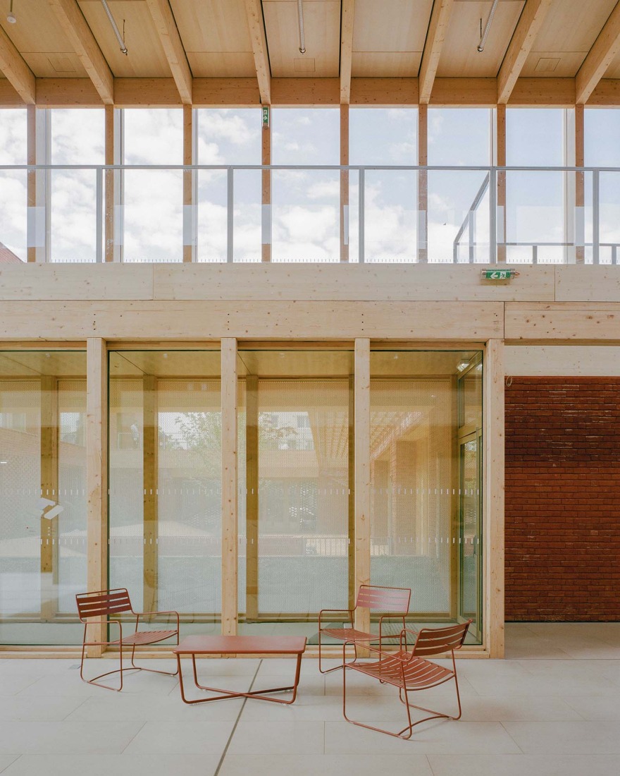 Jacques Prévert Public Services Center by HEMAA. Photograph by Charles Bouchaïb.