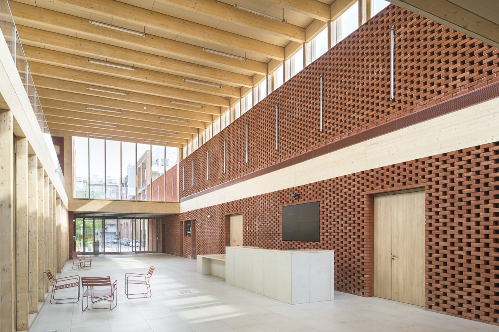Jacques Prévert Public Services Center by HEMAA. Photograph by Charles Bouchaïb.