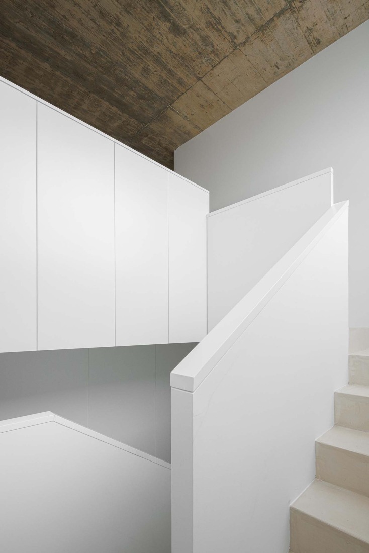 Casa Verde by M2 Senos Arquitectos. Photograph by Ivo Tavares Studio.  