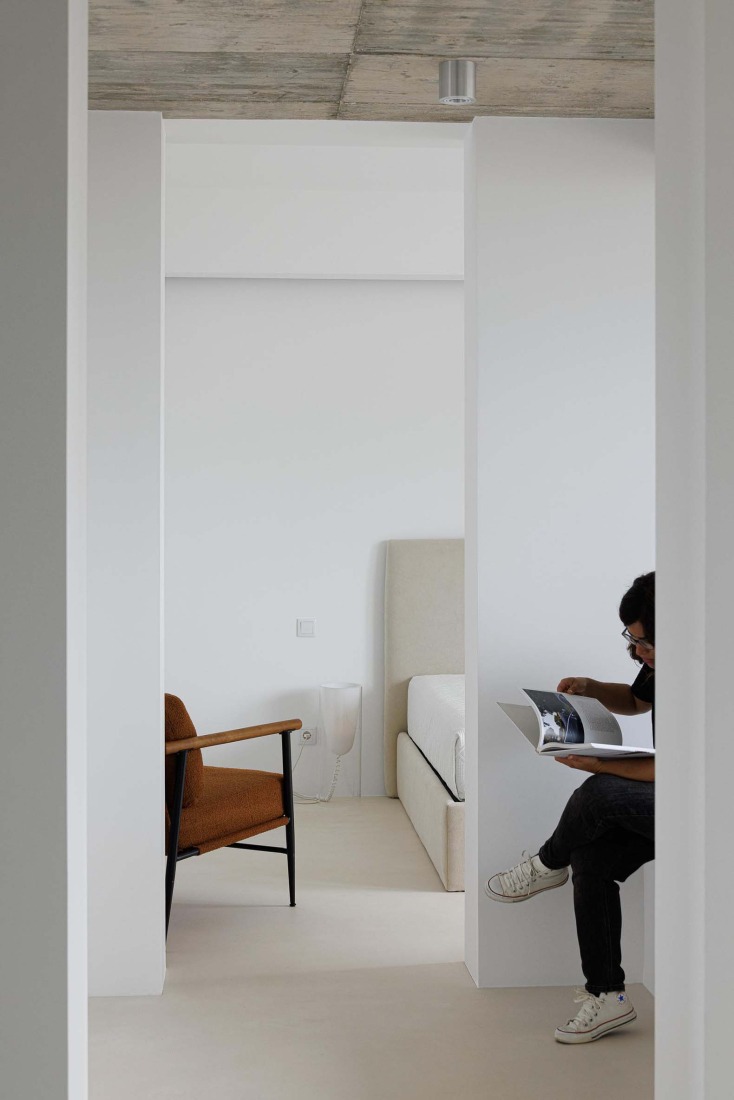 Casa Verde by M2 Senos Arquitectos. Photograph by Ivo Tavares Studio.  