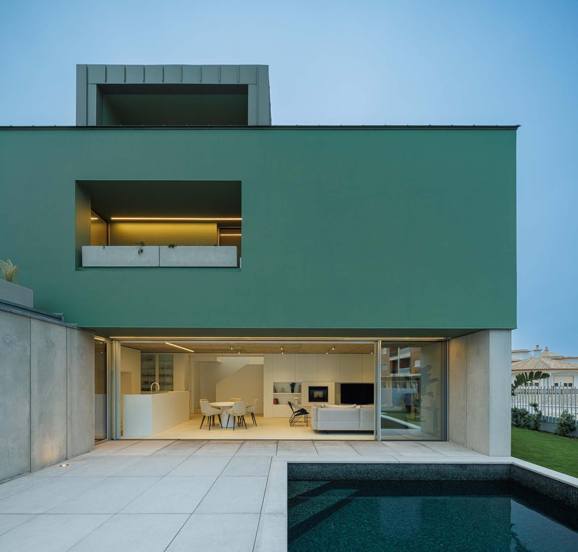 Casa Verde by M2 Senos Arquitectos. Photograph by Ivo Tavares Studio.  