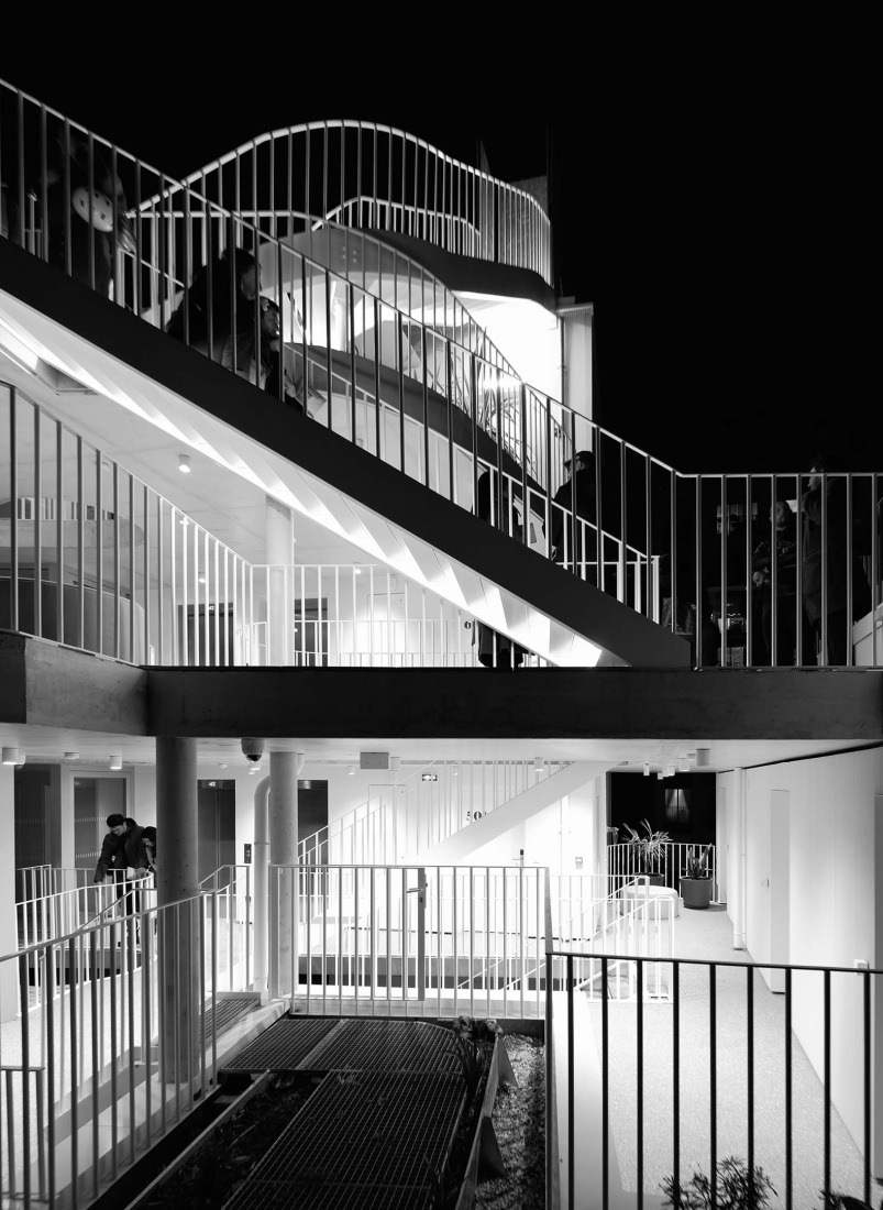 Residencia de estudiantes Lourmel por MARS Architectes. Fotografía por Raphael Renard.